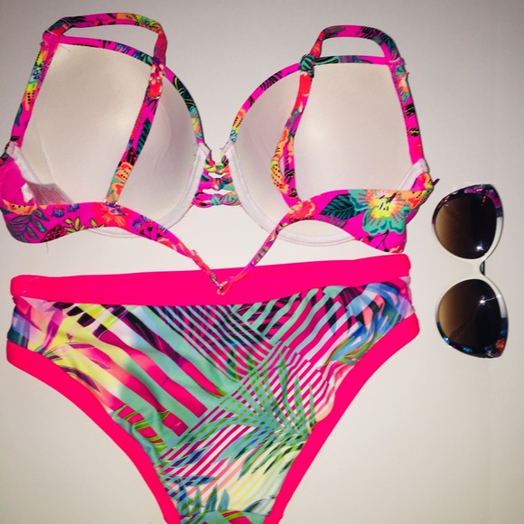 Bikini top and bottom - Picture 2 of 2